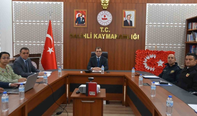 Salihli'de metruk binalar konuşuldu