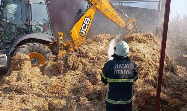 Samandağ'da samanlık yangını