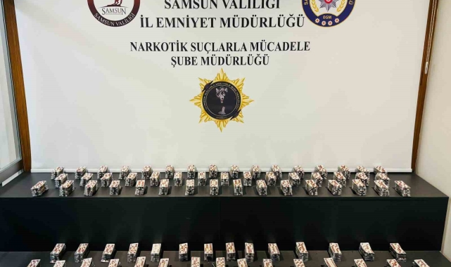 Samsun'da 7 bin 280 sentetik ecza hapı ele geçirildi