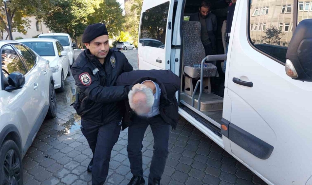 Samsun'da uyuşturucu operasyonunda gözaltına alınan 4 kişi adliyeye sevk edildi