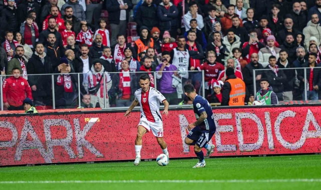 Samsunspor, Emre Kılınç'ın dizinin fotoğrafını paylaştı