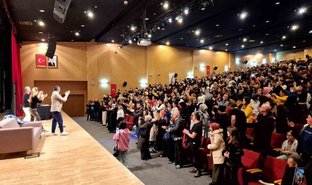 Sancaktepe Belediyesi, çocukları ve yetişkinleri tiyatroyla buluşturmaya devam ediyor