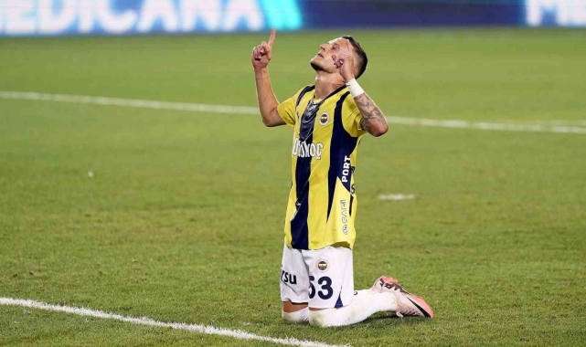 Sebastian Szymanski, geçen sezonu aratıyor