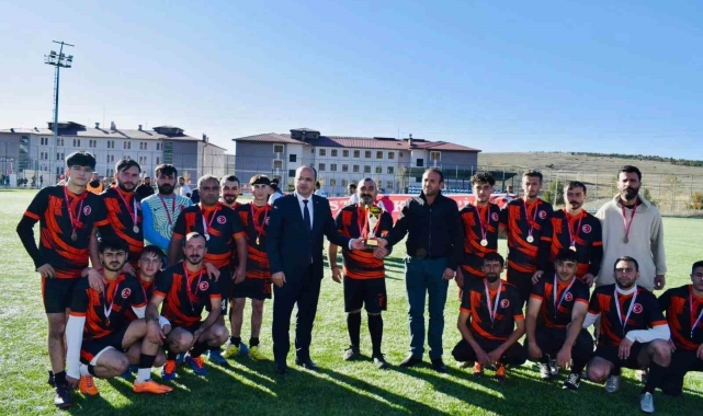 Şehit Piyade Çavuş Tuğ adına futbol turnuvası