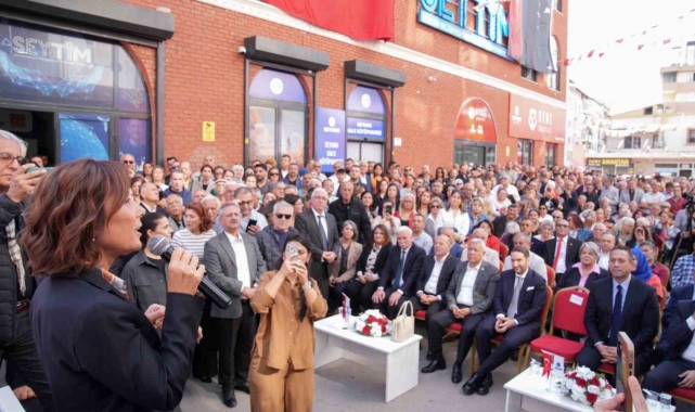 Seyhan Belediyesi Kent Lokantalarında "Askıda Yemek" uygulamasına bağış yapan iş insanlarına plaketli teşekkür