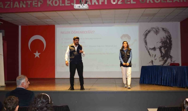 Siber Suçlar, Teknoloji Bağımlılığı ve Bilinçli Teknoloji Kullanma konulu seminer verdi