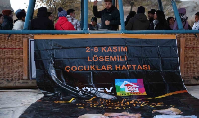 Sıcak hava balonları lösemili çocuklar için uçtu