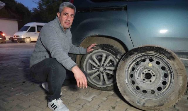 Sıfır olarak satın aldığı sıfır aracındaki lastik oyununu lastiğin patlamasıyla fark etti