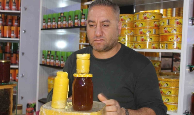 Siirt'te arıların ürettiği bal mumu şifa dağıtıyor