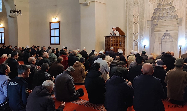 Sinop'ta Atatürk ve silah arkadaşları için mevlit okutuldu