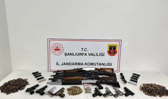 Siverek'te silah ve uyuşturucu ele geçirildi