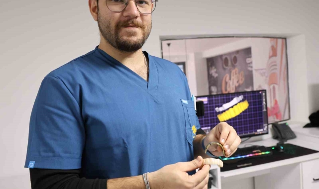 Stres en çok dişlere vuruyor, strese gelemeyenler diş tedavilerinde titanyum blok tercih ediyor