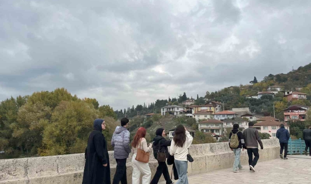 SUBÜ'lü öğrenciler Sakarya'yı keşif yolculuğuna çıktı