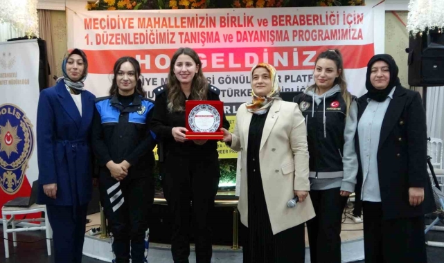 Sultanbeyli'de Annelere "Uyuşturucu" semineri