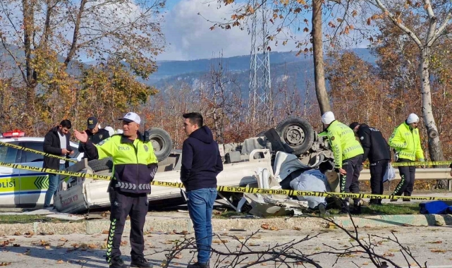 Takla atan kamyonette 2 kişi hayatını kaybetti