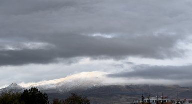 Tatvan'da kar yağışı
