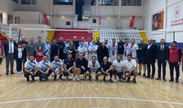 Tavşanlı'da Voleybol Turnuvası