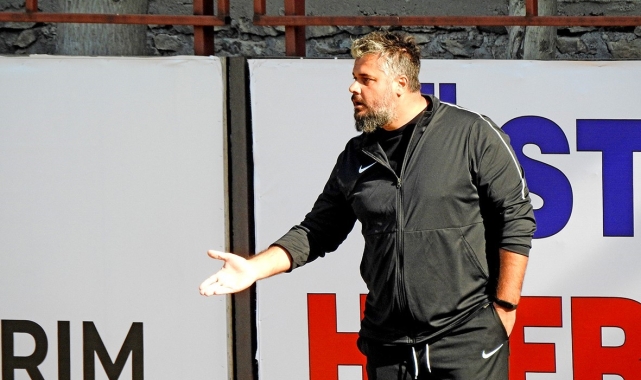 Teknik Direktör Ali Çalış, Çeşme Belediyespor ile yolunu ayırdı