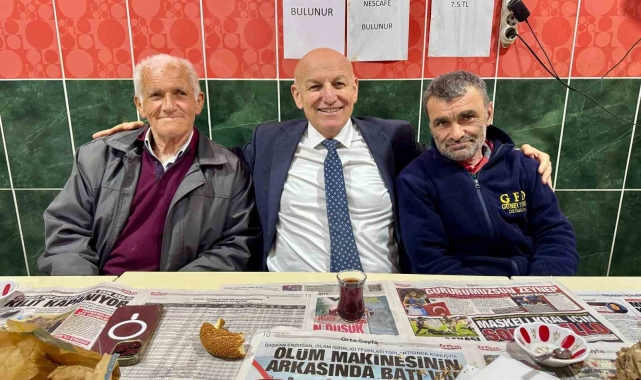 Terme'de simitler başkandan, çaylar vatandaştan