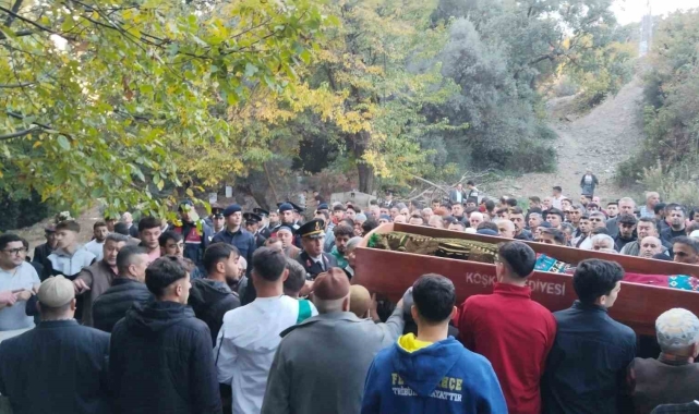 Terör gazisi Sarıer'i son yolculuğunda jandarma yalnız bırakmadı