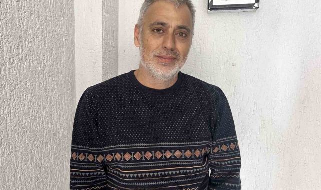'Tilki acıktığında bir çocuk gibi bizim yolumuzu gözlüyor' diyen adam 6 aydır yayla komşusu olan tilkiyi besliyor