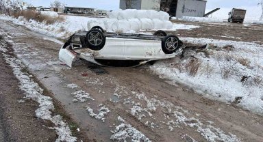 Tipi ve buzlanma kazaya neden oldu: 4 yaralı