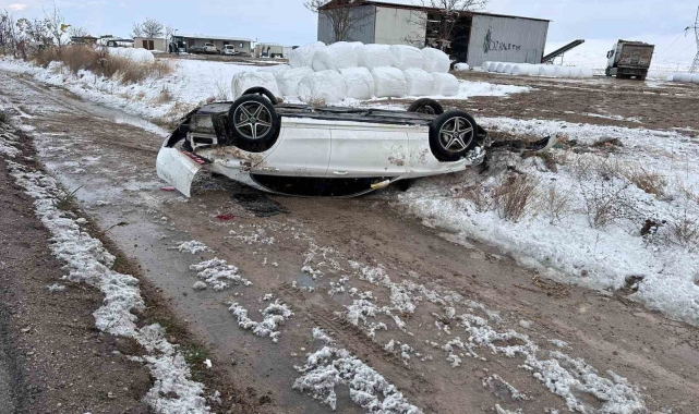 Tipi ve buzlanma kazaya neden oldu: 4 yaralı