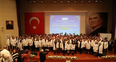 Tokat'ta tıp fakültesi öğrencileri beyaz önlük giydi