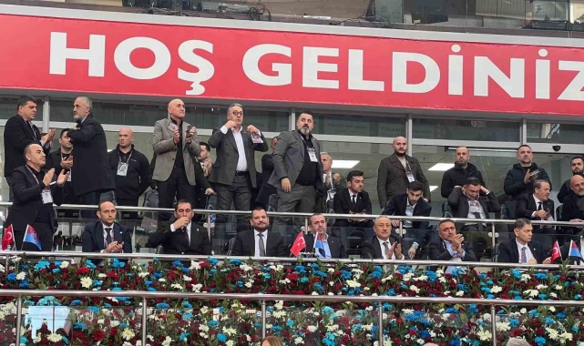 Trabzonspor'da Başkan Ertuğrul Doğan ve yönetim kurulu ibra edildi
