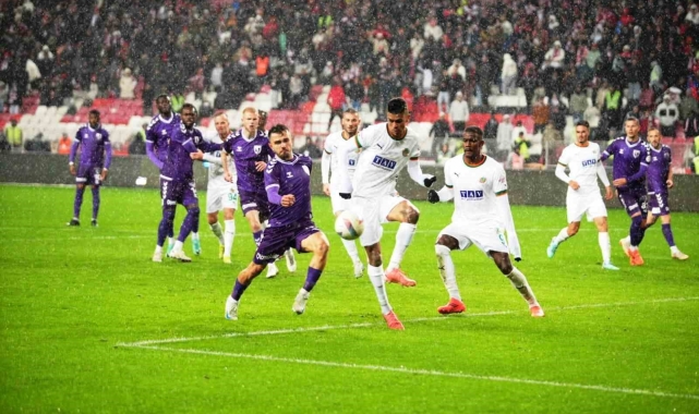 Trendyol Süper Lig: Samsunspor: 1 - Alanyaspor: 1