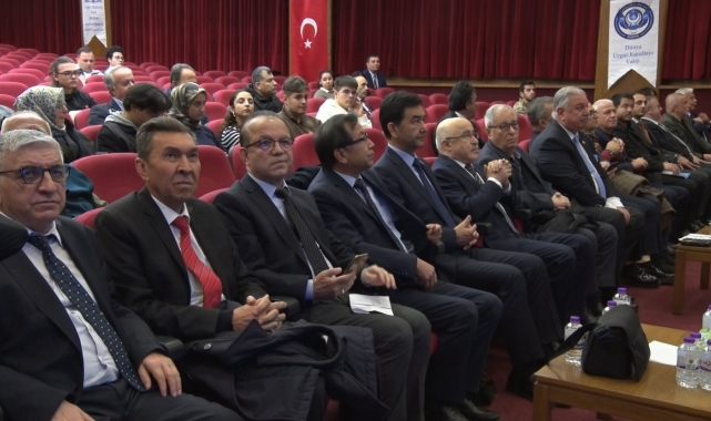 Türk Ocaklarından "Doğu Türkistan" sempozyumu