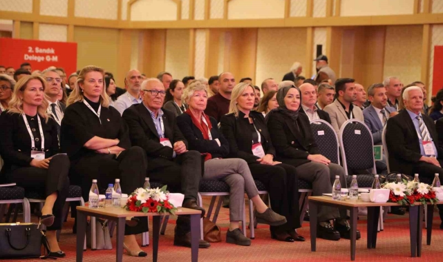 Türkiye Tenis Federasyonu'nun yeni başkanı Şafak Müderrisgil oldu