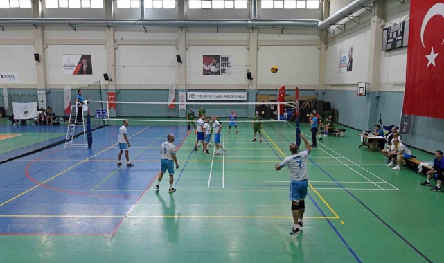 Türkiye Veteran Voleybol Turnuvası'nda şampiyonlar belli oldu