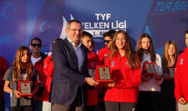 Türkiye Yelken Federasyonu Yelken Ligi 1. Ayak IQ FOIL-TECHNO 293 yarışları ve "Milli Takım" seçmeleri Ayvalık'ta başladı