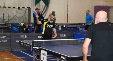 Ulusal Bursa Veteran Masa Tenisi Turnuvası başladı