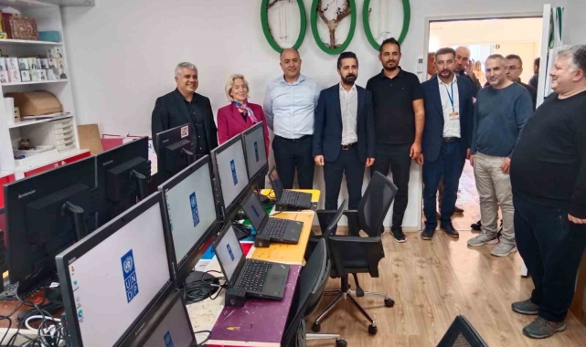 UNDP'den toplum merkezine bilgisayar desteği