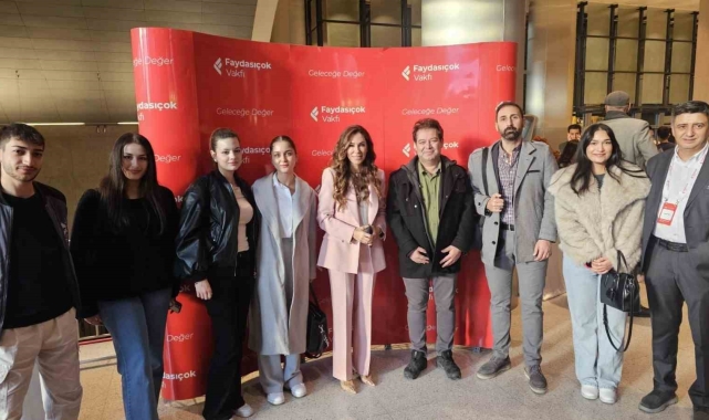 Üniversite öğrencileri Yeni Dünya Zirvesi'ne katıldı