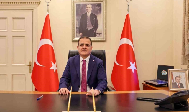 Vali Akbıyık'tan '24 Kasım Öğretmenler Günü' mesajı