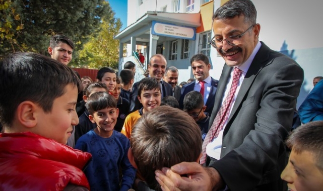 Vali Çelik: "Okuma alışkanlığı bir yaşam şeklidir"
