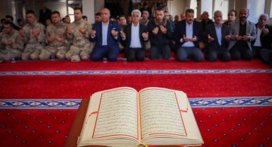 Vali Çelik, şehit Korkmaz'ın mevlit programına katıldı