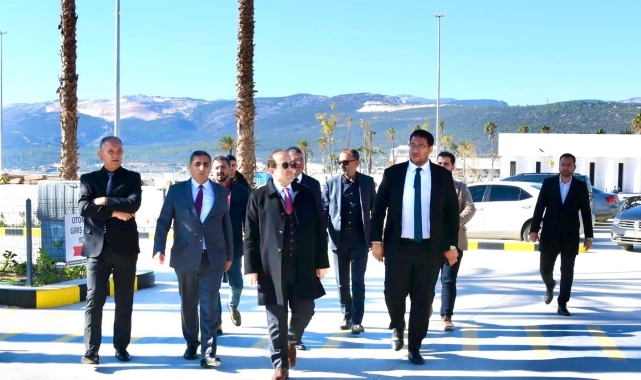 Vali Pehlivan, Taşucu Limanı'nda incelemelerde bulundu