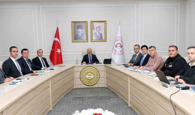 Vali yardımcılarıyla değerlendirme toplantısı yapıldı