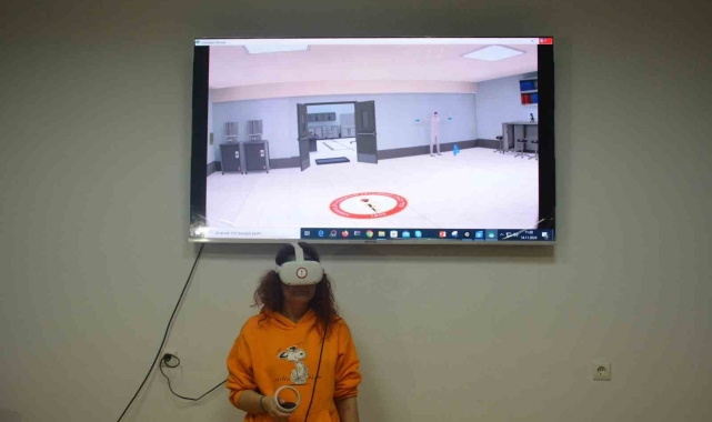Veteriner adayları VR gözlükler sayesinde hayvanlarda otopsi yapmayı öğreniyor