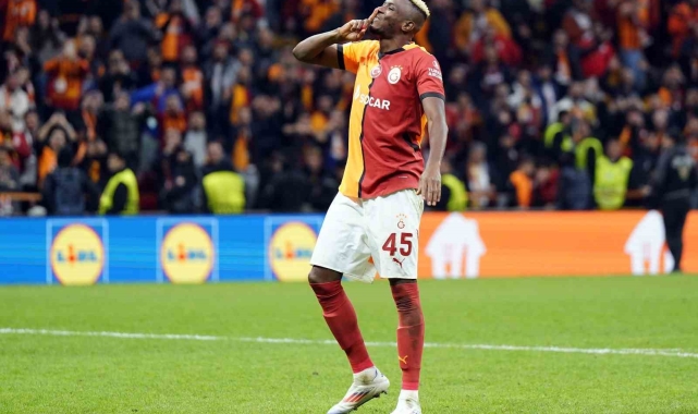 Victor Osimhen'den, Tottenham ağlarına 2 gol