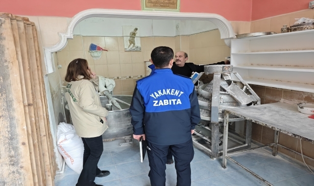 Yakakent'te zabıta fırınları denetledi