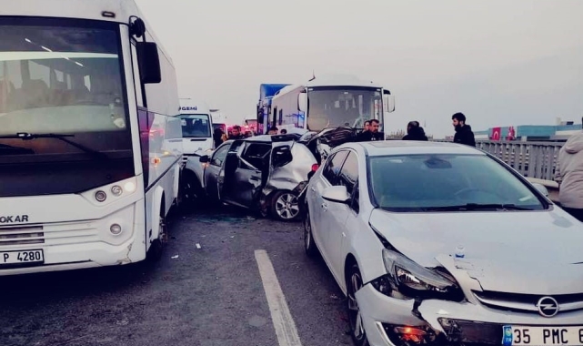Yalova'da 5 araçlı zincirleme kaza: 4 yaralı
