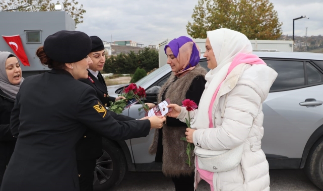 Yalova'da kadına yönelik şiddete karşı farkındalık etkinliği