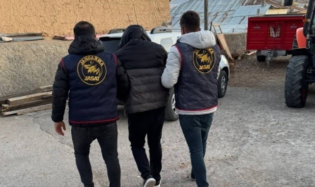 Yaşlı kadını dolandırmaya çalışan sahte jandarmayı JASAT yakaladı