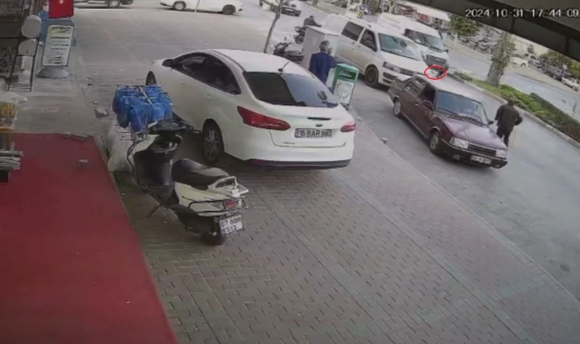 Yaya geçidinde kamyonetin çarptığı şahıs yaralandı