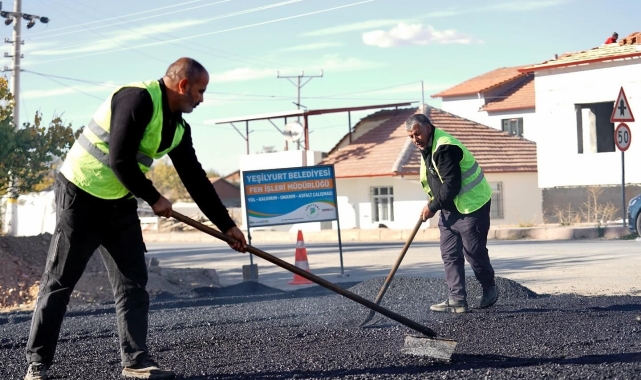 Yeşilyurt'ta 43 bin tok sıcak asfalt serimi